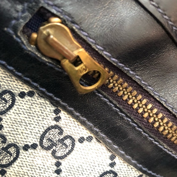 ✨Rare✨Vintage 70s Gucci Monogram Canvas Purse - Picture 15 of 16
